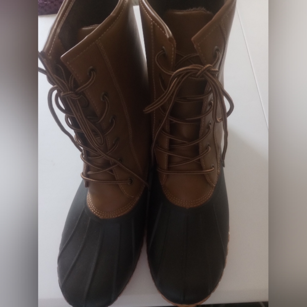 Sporto Brown/Tan Lace-Up Boots with Plush Lining